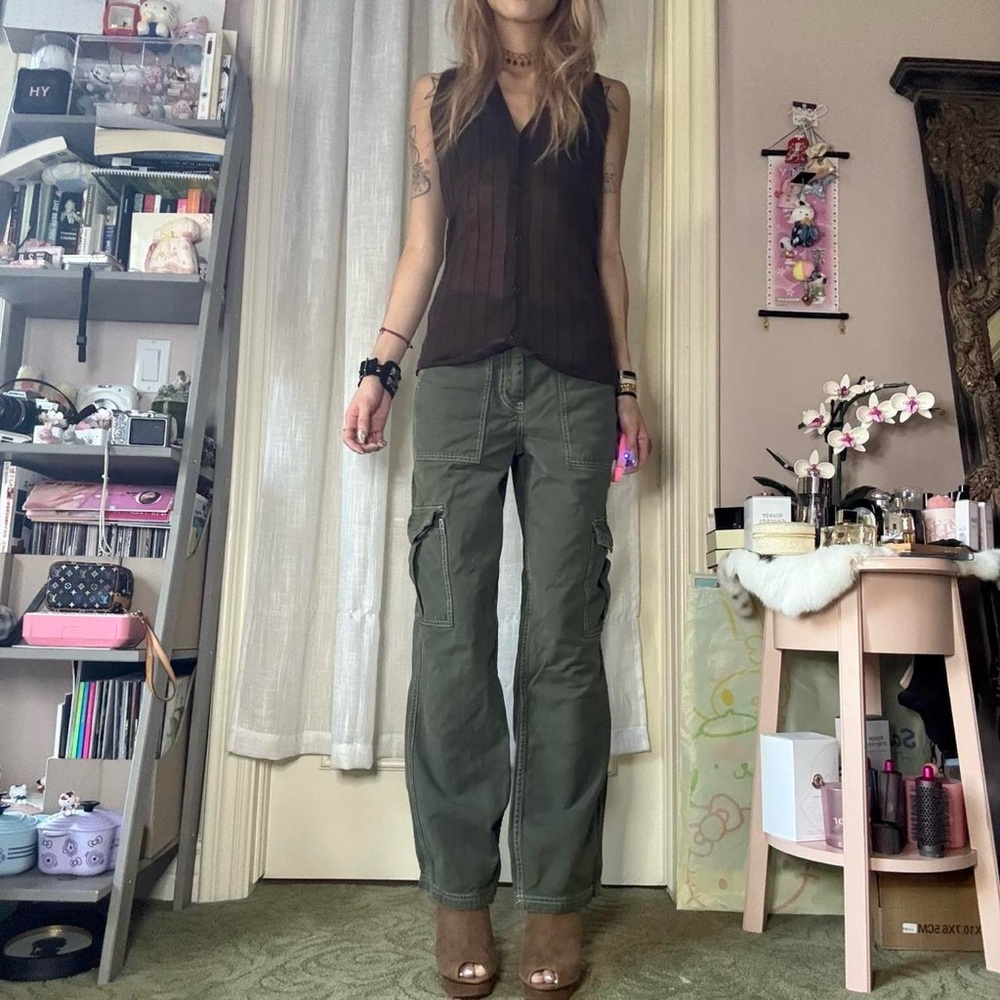 Size 26 Urban Outfitters BDG Army/Olive Green Straight Leg Cargo Pants